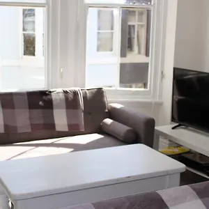 Apartment The 4