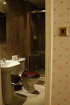 Brighton House Bed & Breakfast 4*,